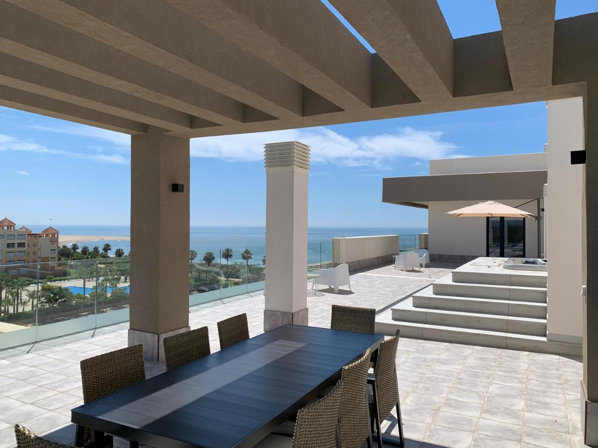 Appartamento Penthouse With Wide Terrace Next To The Ocean Huelva Esterno foto