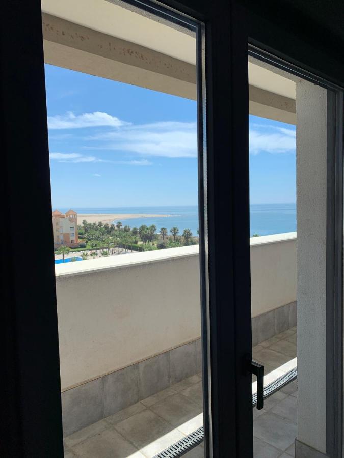 Appartamento Penthouse With Wide Terrace Next To The Ocean Huelva Esterno foto