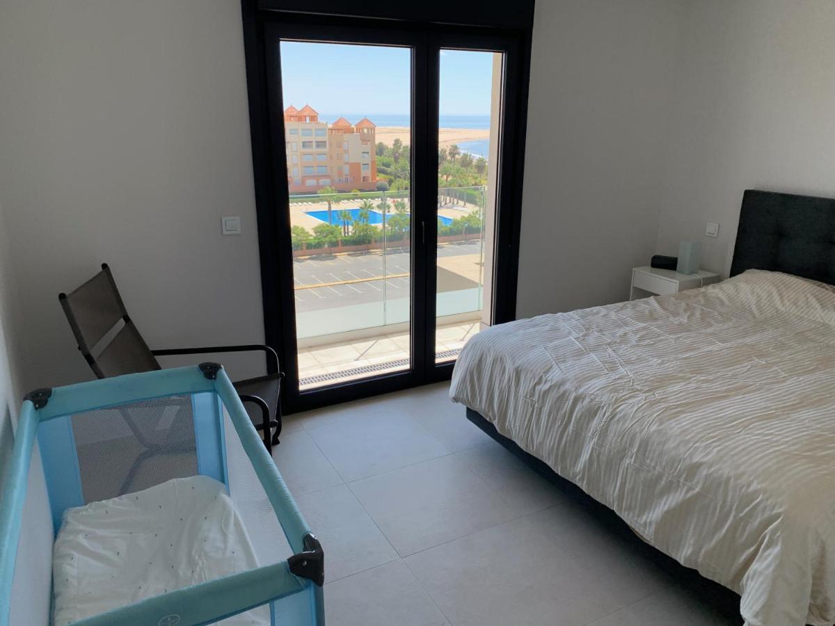 Appartamento Penthouse With Wide Terrace Next To The Ocean Huelva Esterno foto